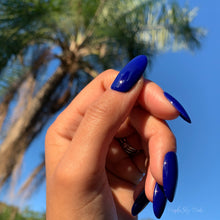 Load image into Gallery viewer, ROYAL
